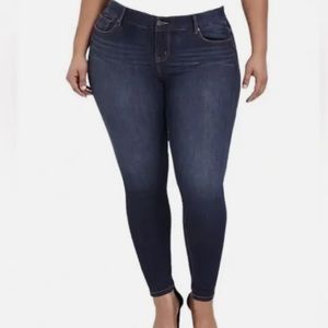 Torrid Bombshell Skinny Medium Wash